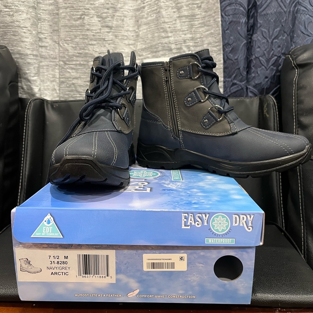 Navy Waterproof Rain & Snow Boots with Insulated Lining